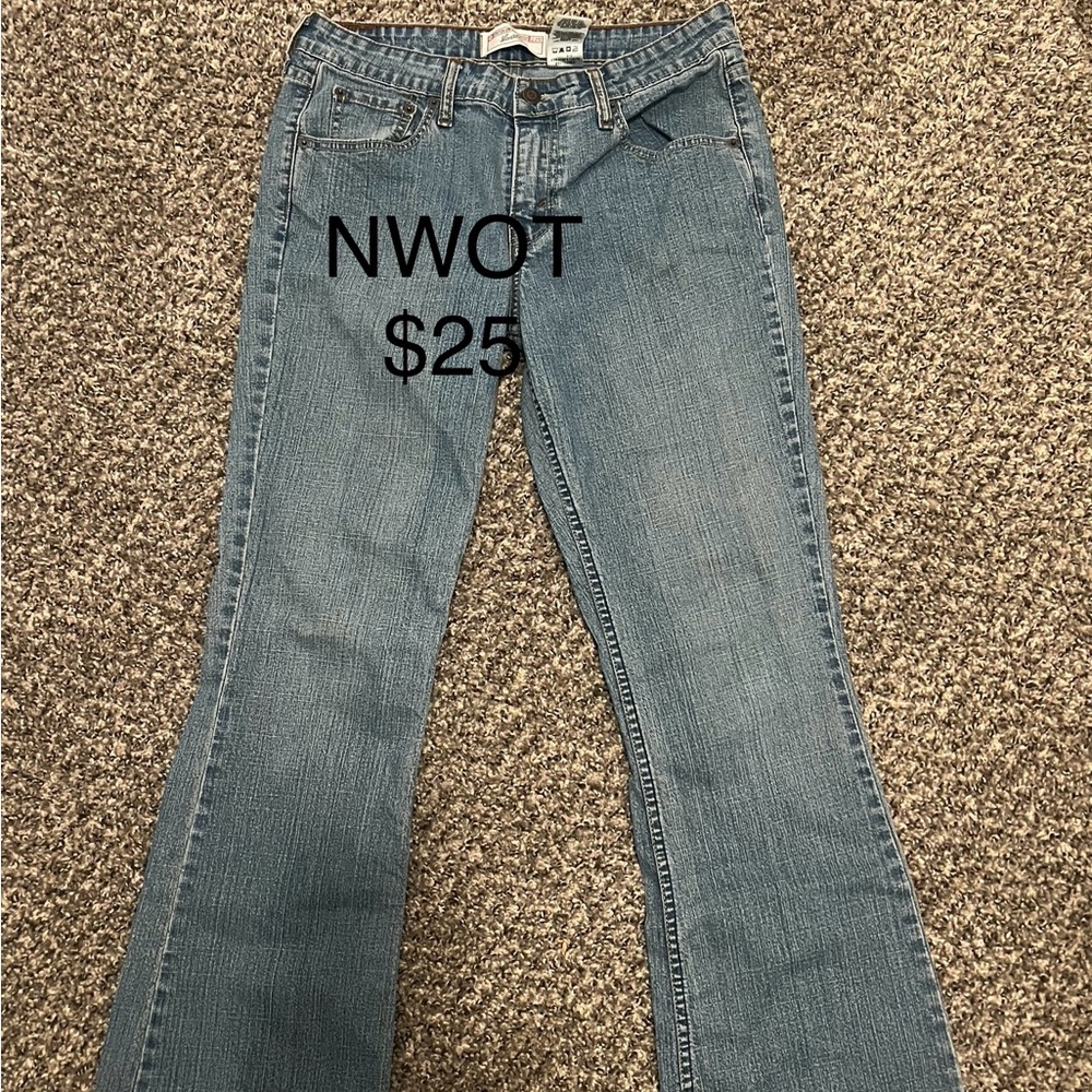 Levi's Women's Flare Jeans in Blue